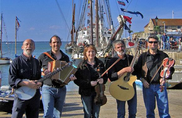 Babord Amures, groupe de chant de marin et de chansons sur la mer.